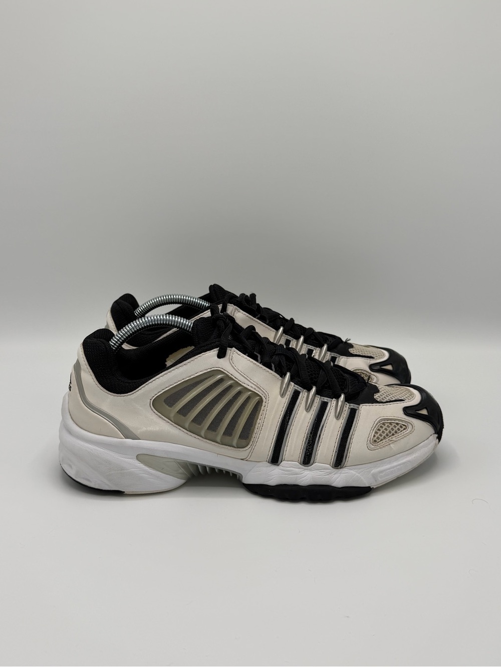 adidas Men's Cream and Black Lightweight Training Sneakers